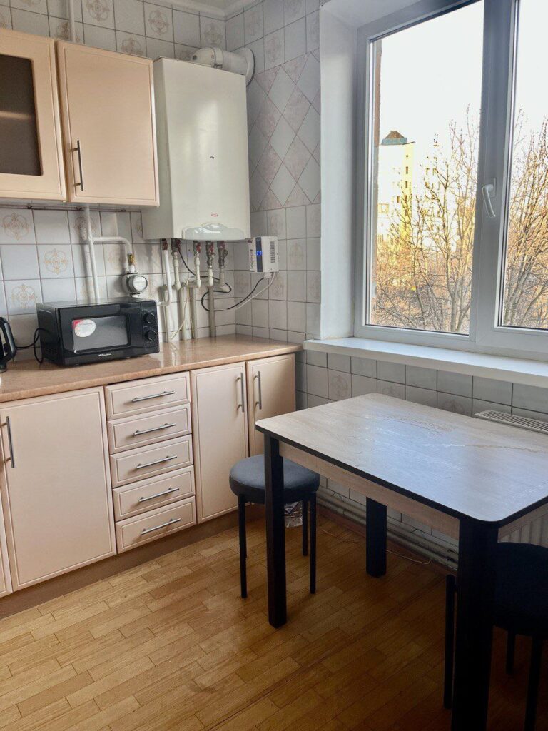 2х комнатная квартира в центре Луганска